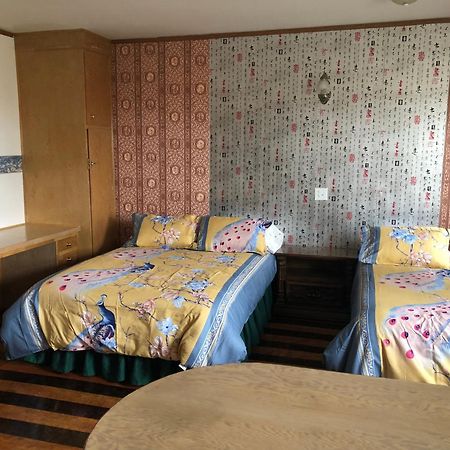 Heritage Place Hotel Gravelbourg Екстер'єр фото