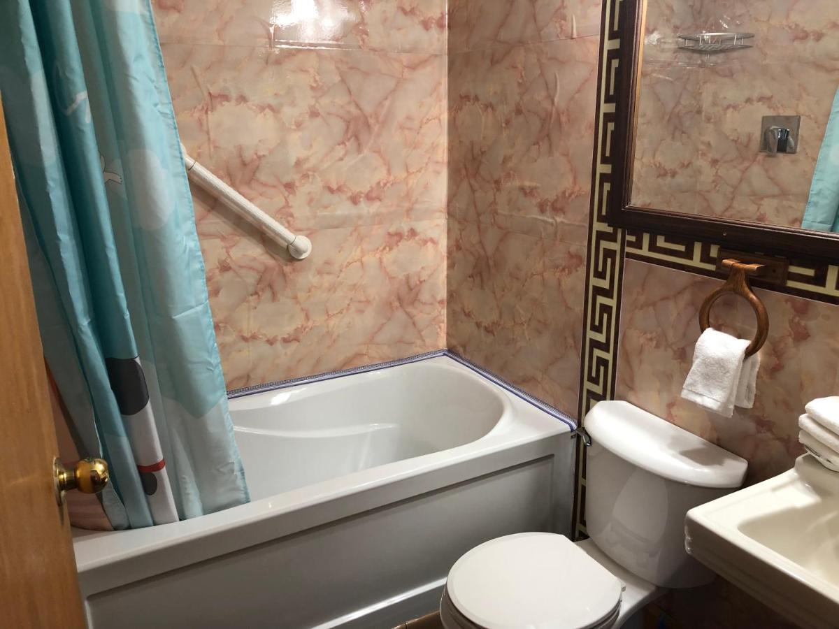 Heritage Place Hotel Gravelbourg Екстер'єр фото