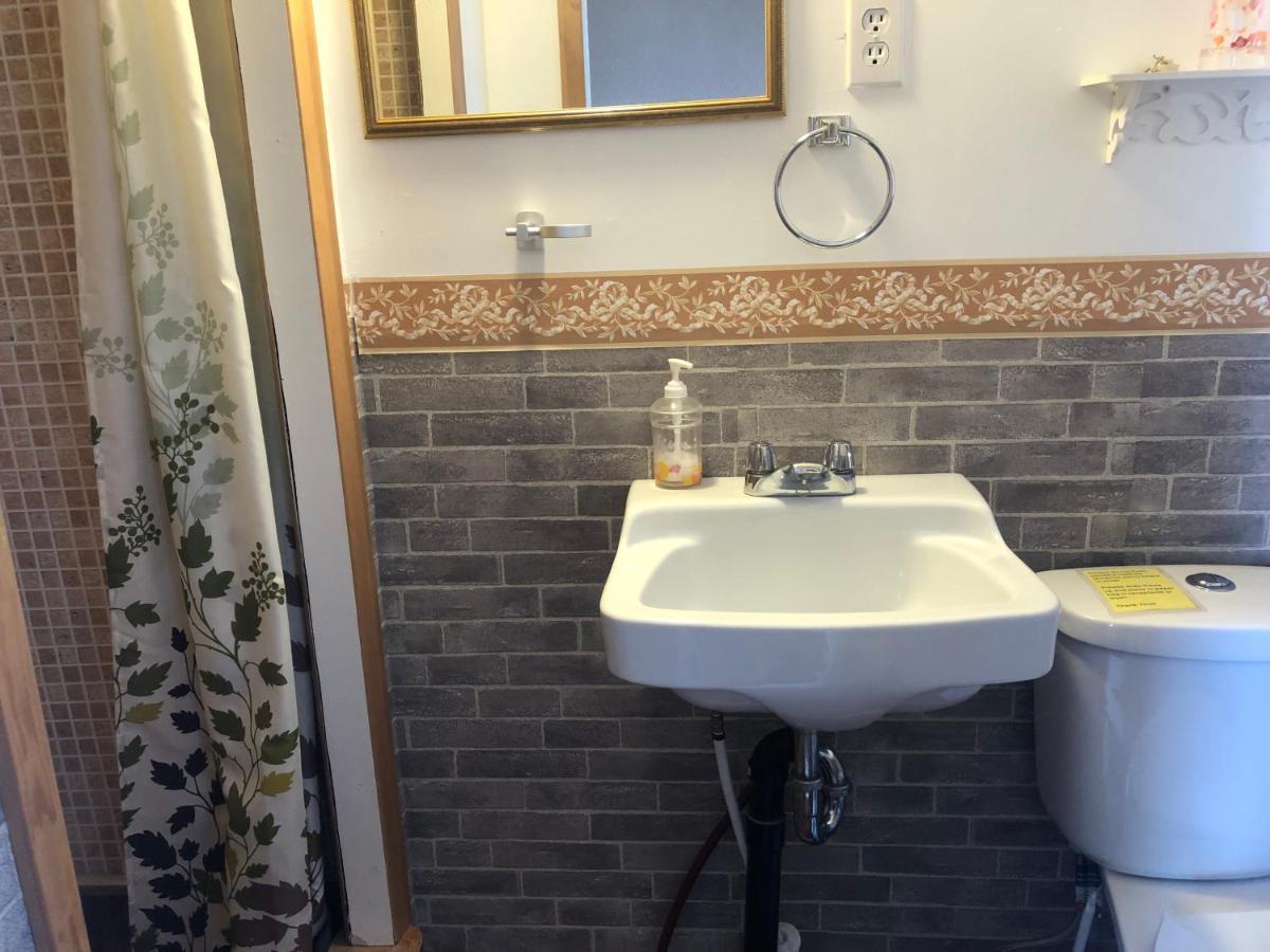 Heritage Place Hotel Gravelbourg Екстер'єр фото